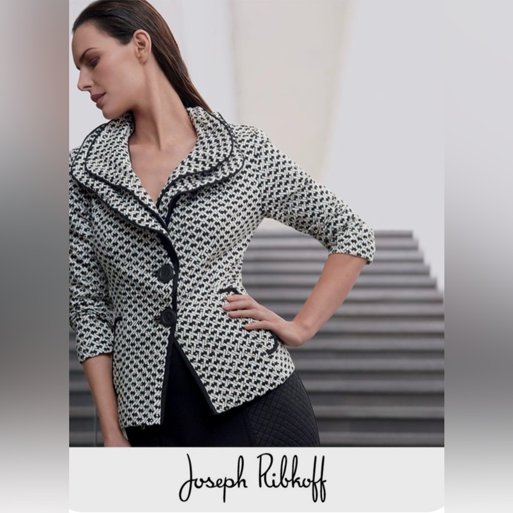 Joseph Ribkoff Gold and Black Flex Blazer Size 6